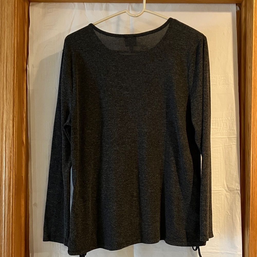 Como Women’s Vintage XL Long Sleeve Dark Grey Pullover Top w/side lace-ups - Picture 5 of 8